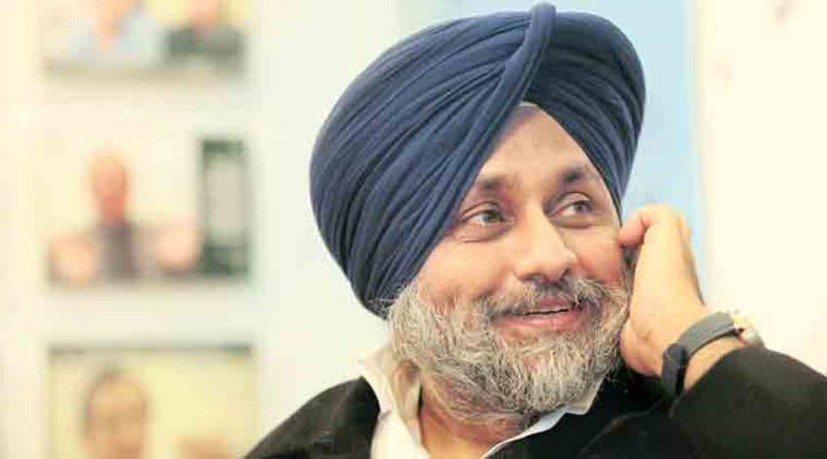 Indias oldest chief minister Parkash Singh Badal shows no sign of retiring